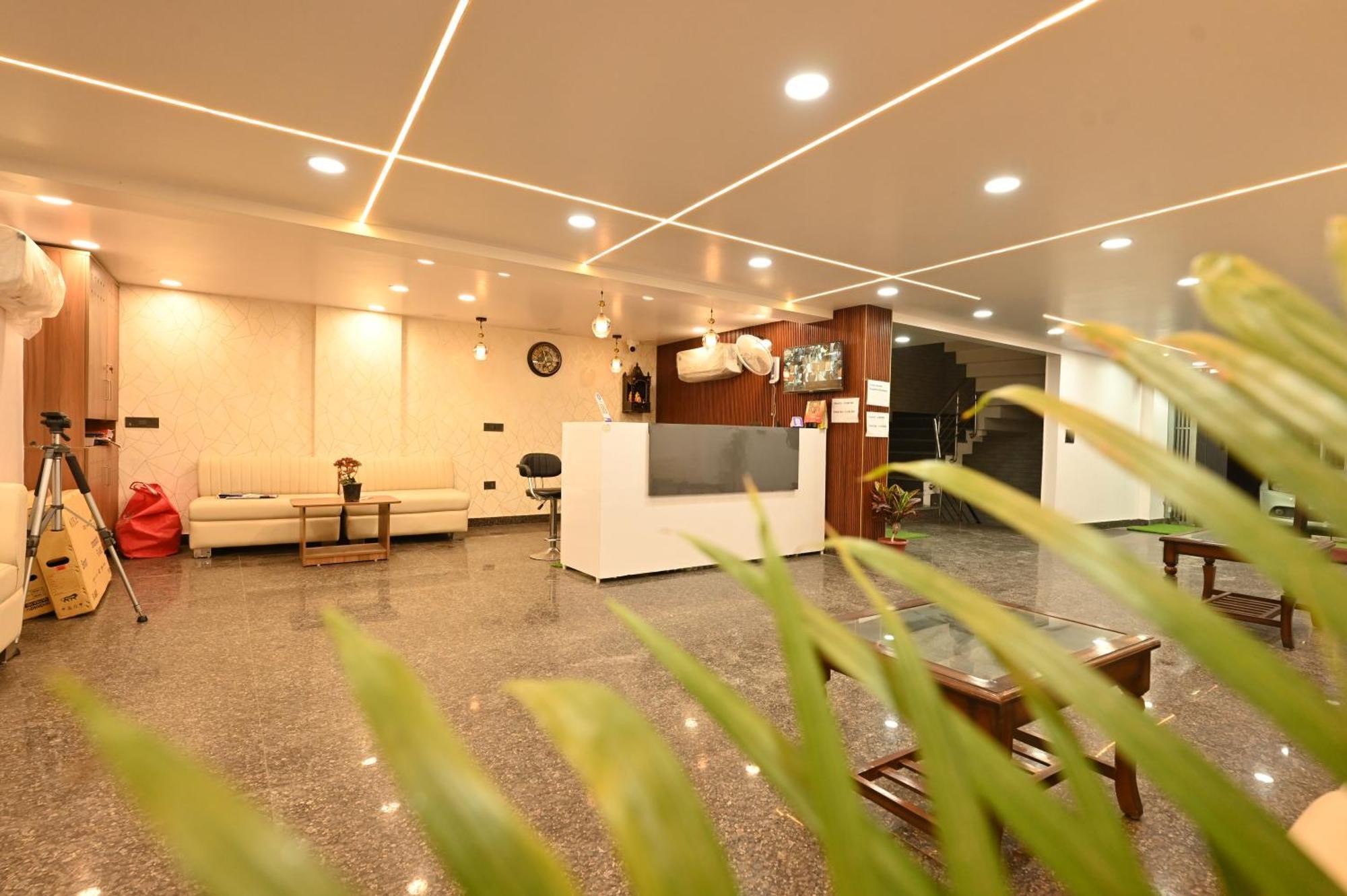 Hotel Down Town Paschim Vihar เดลี ภายนอก รูปภาพ