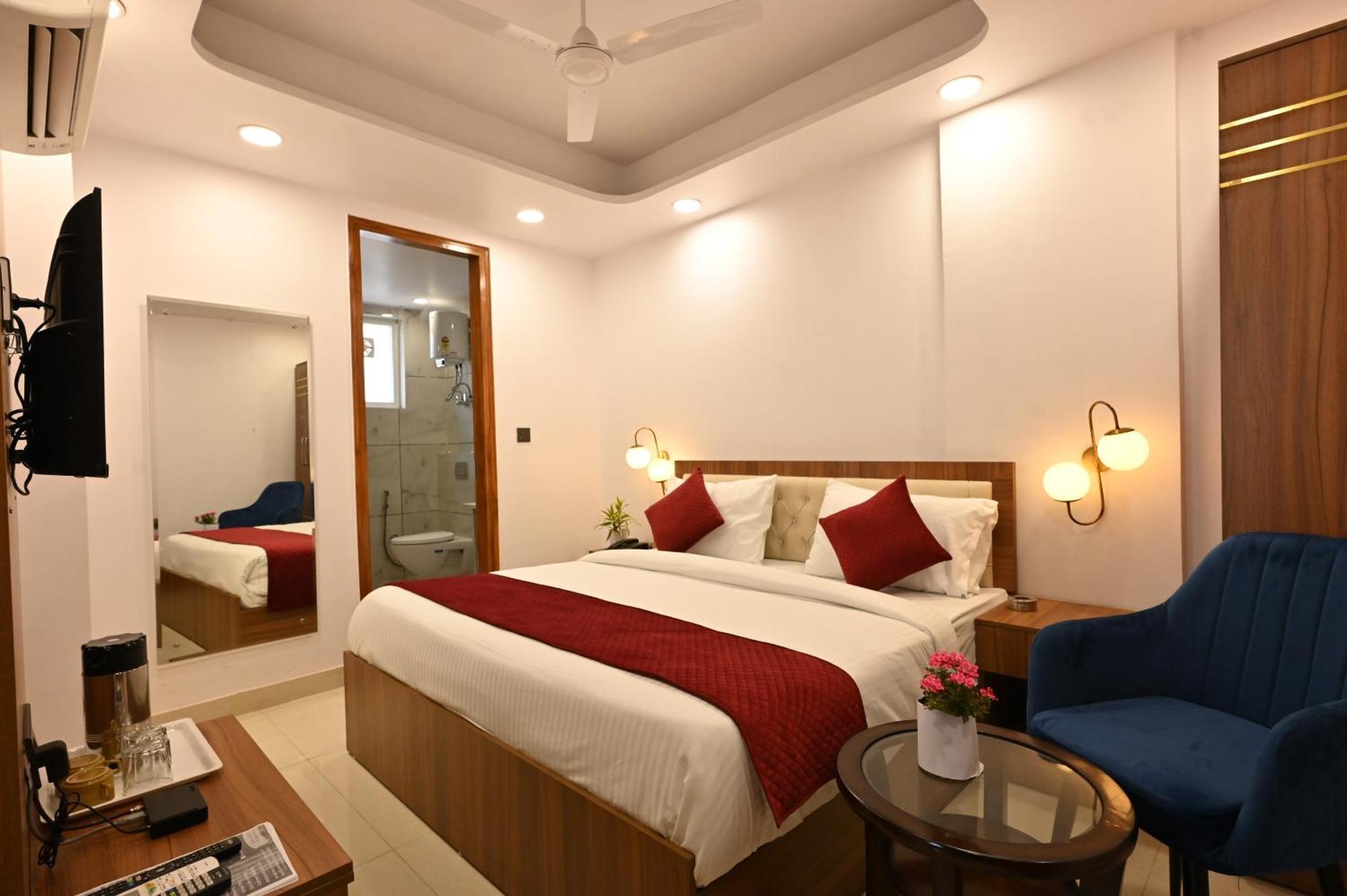 Hotel Down Town Paschim Vihar เดลี ภายนอก รูปภาพ
