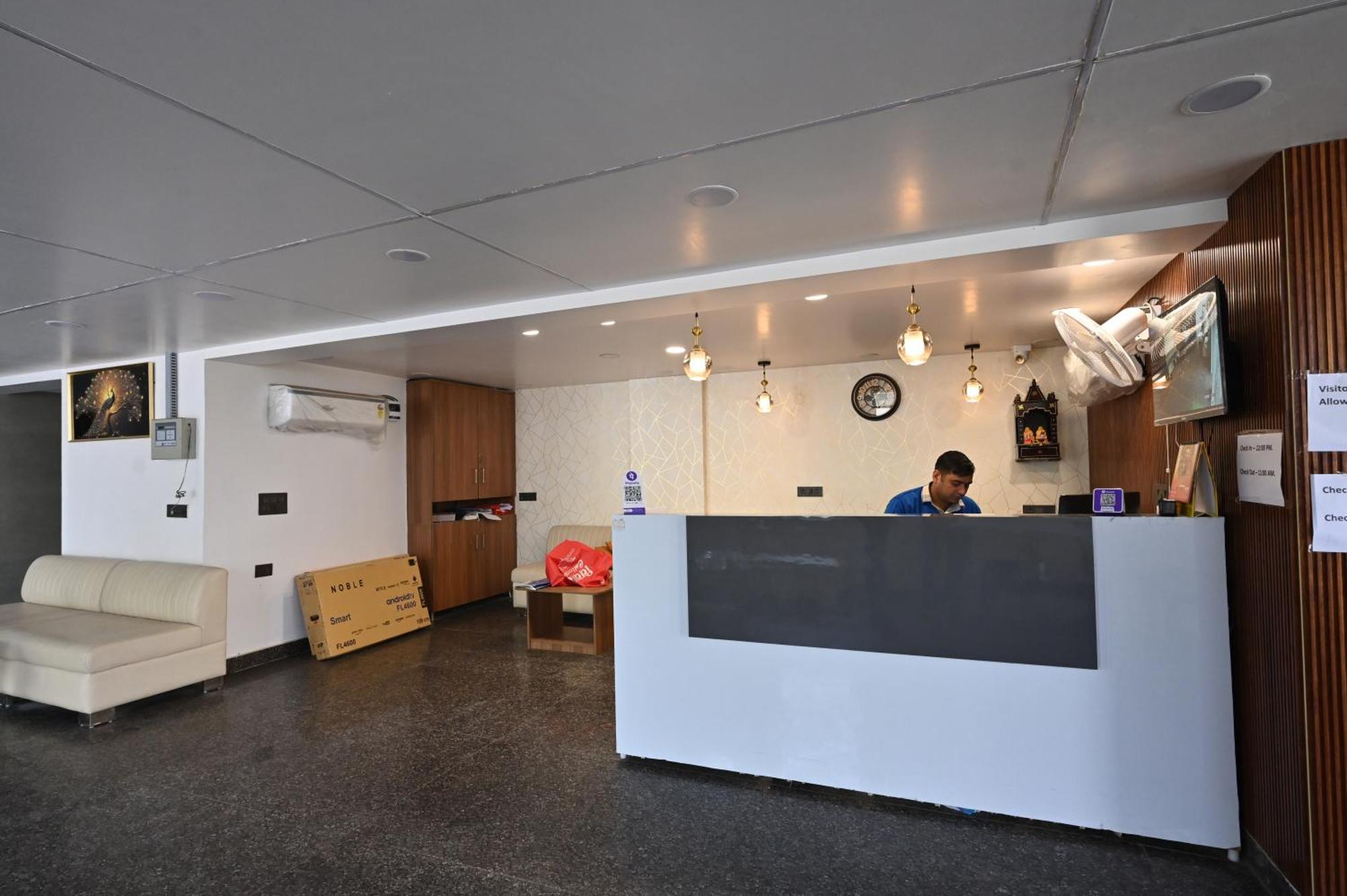Hotel Down Town Paschim Vihar เดลี ภายนอก รูปภาพ