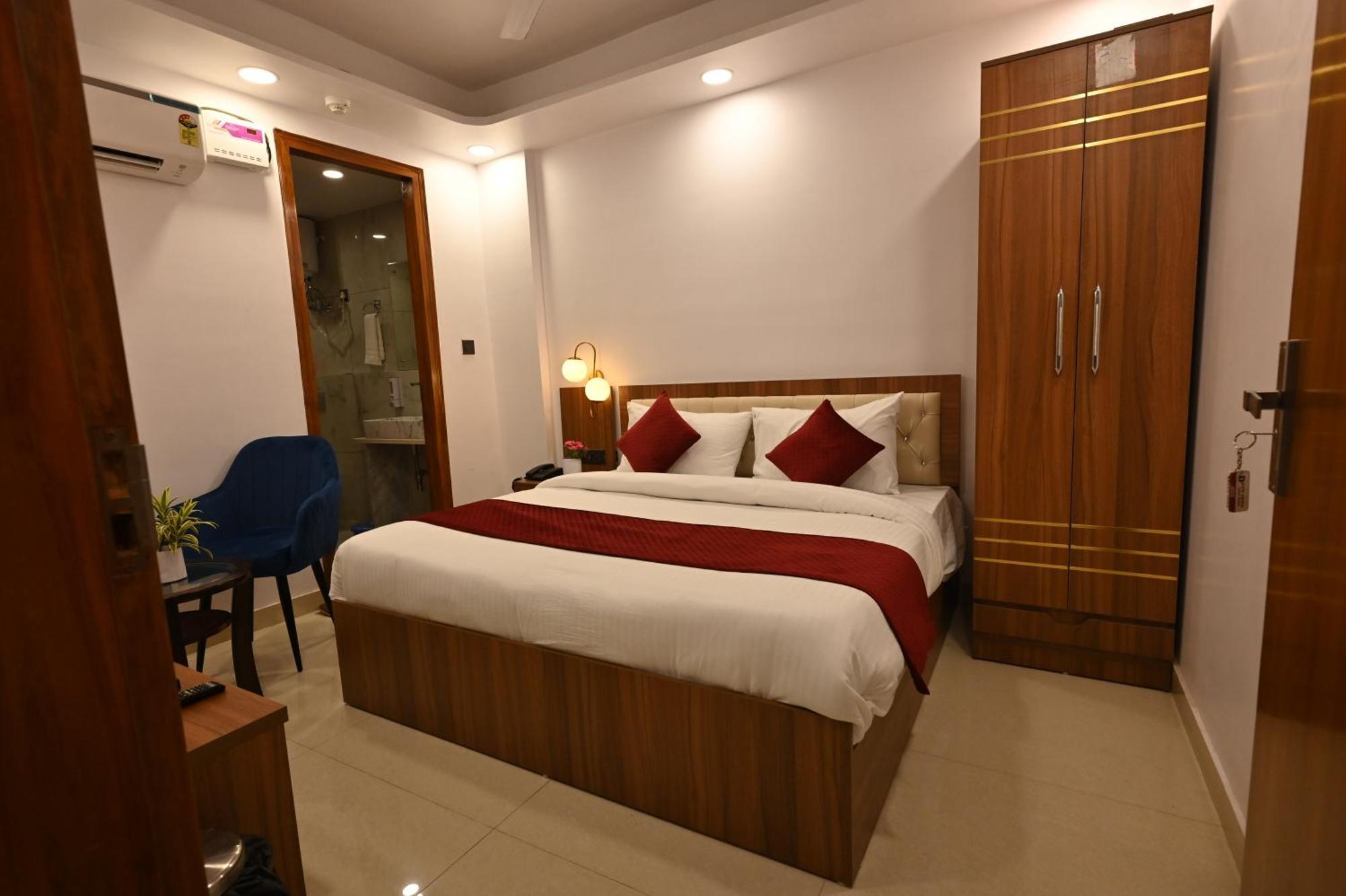 Hotel Down Town Paschim Vihar เดลี ภายนอก รูปภาพ