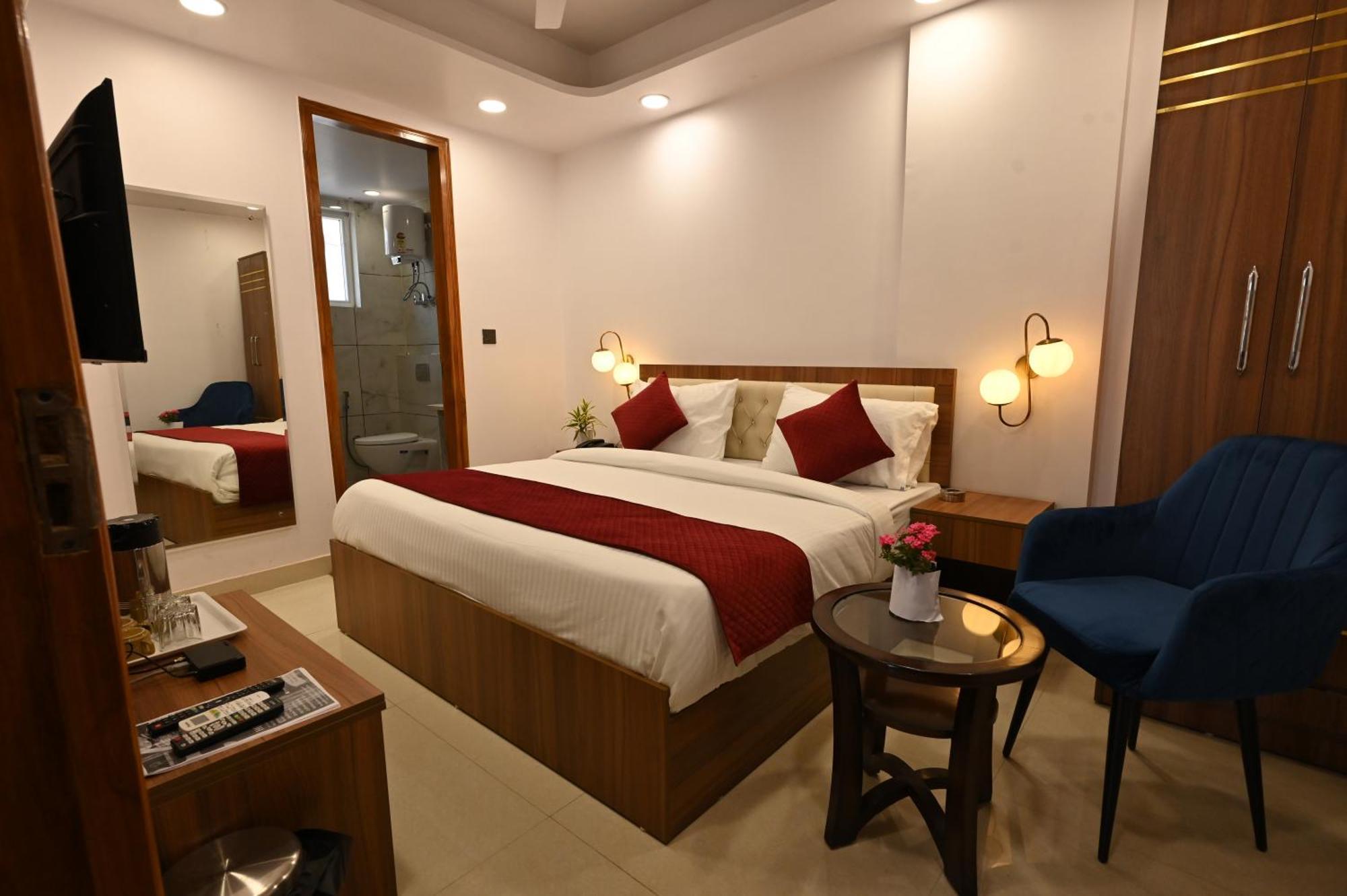 Hotel Down Town Paschim Vihar เดลี ภายนอก รูปภาพ