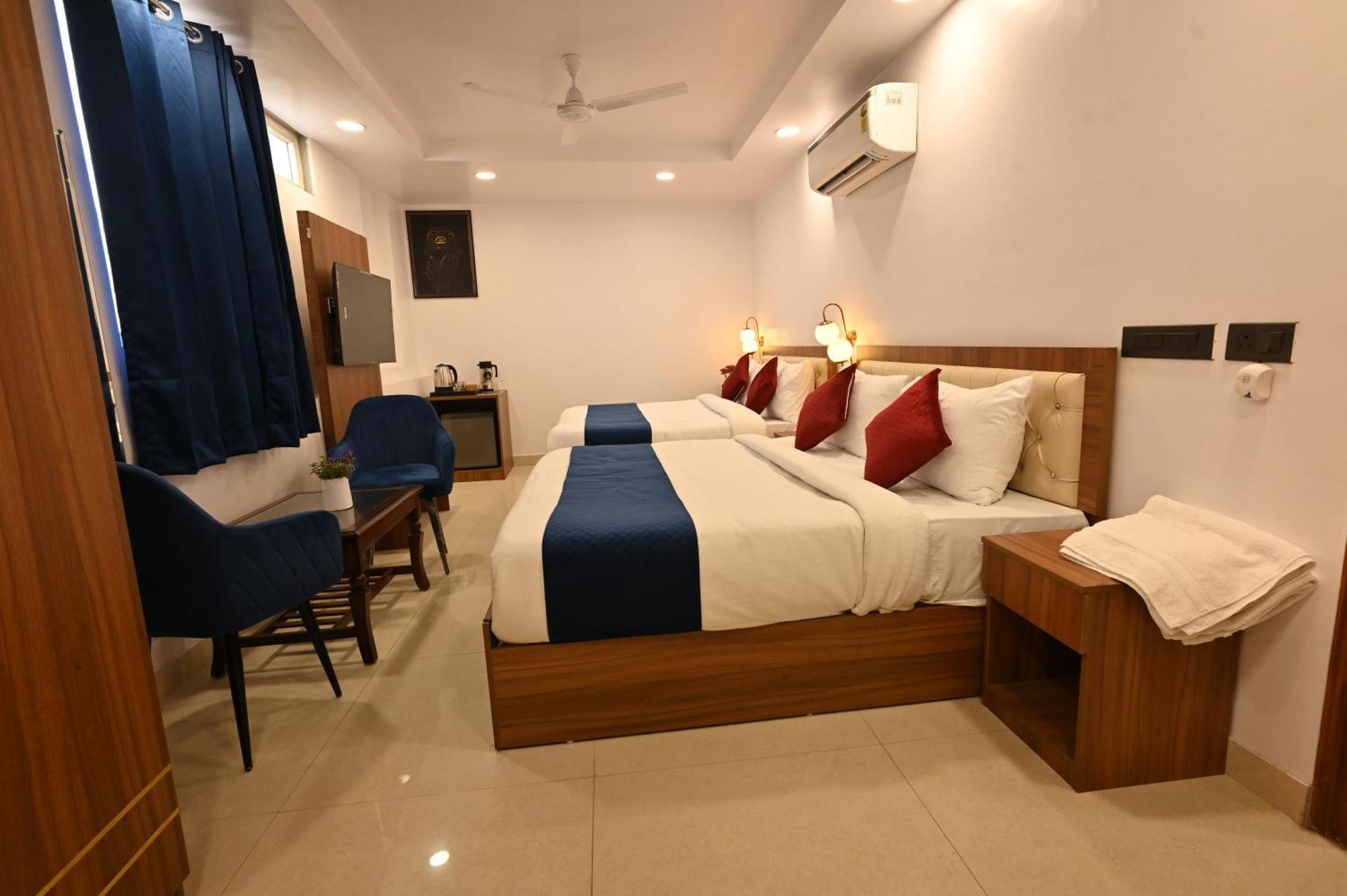 Hotel Down Town Paschim Vihar เดลี ภายนอก รูปภาพ