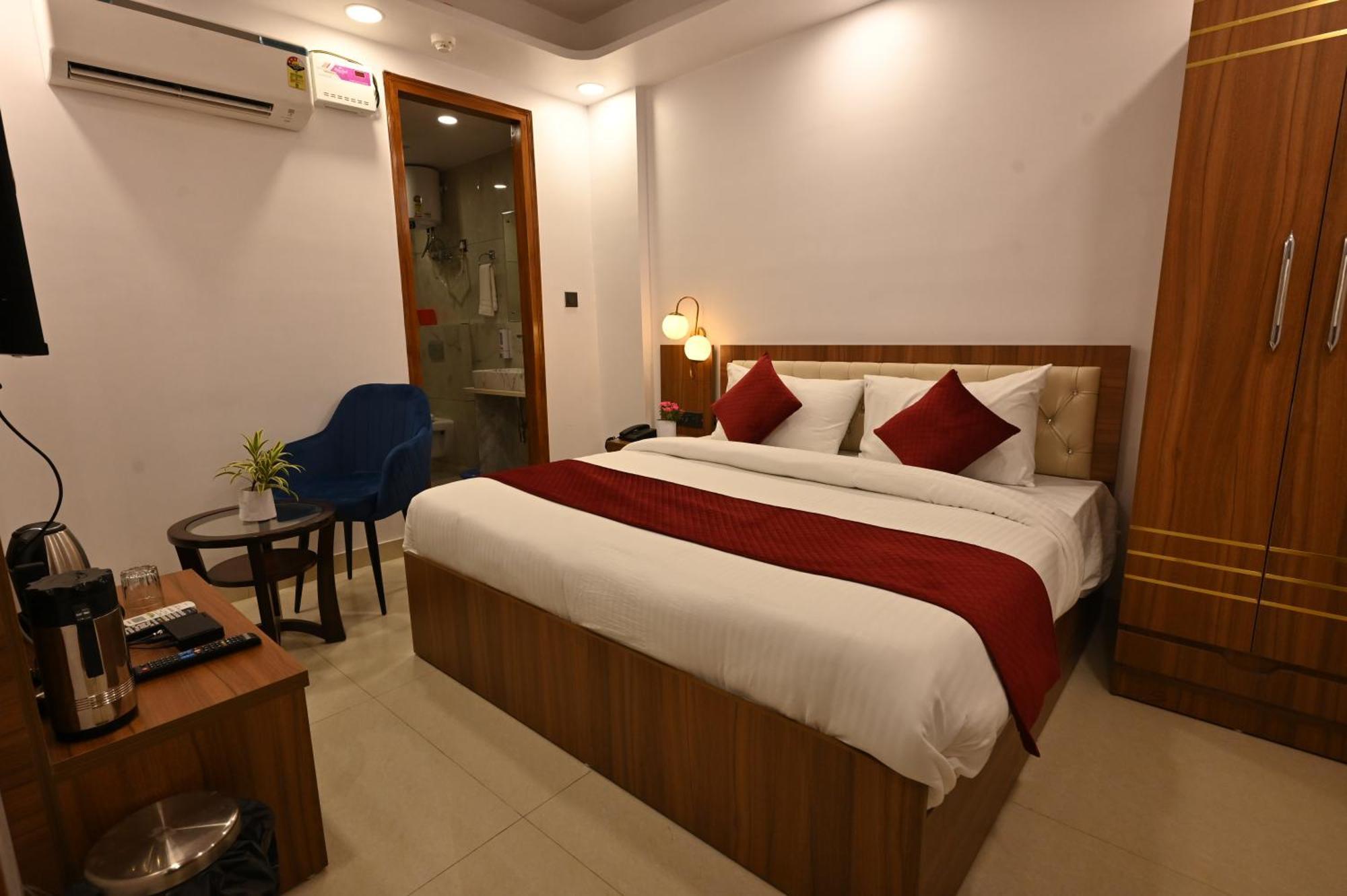 Hotel Down Town Paschim Vihar เดลี ภายนอก รูปภาพ