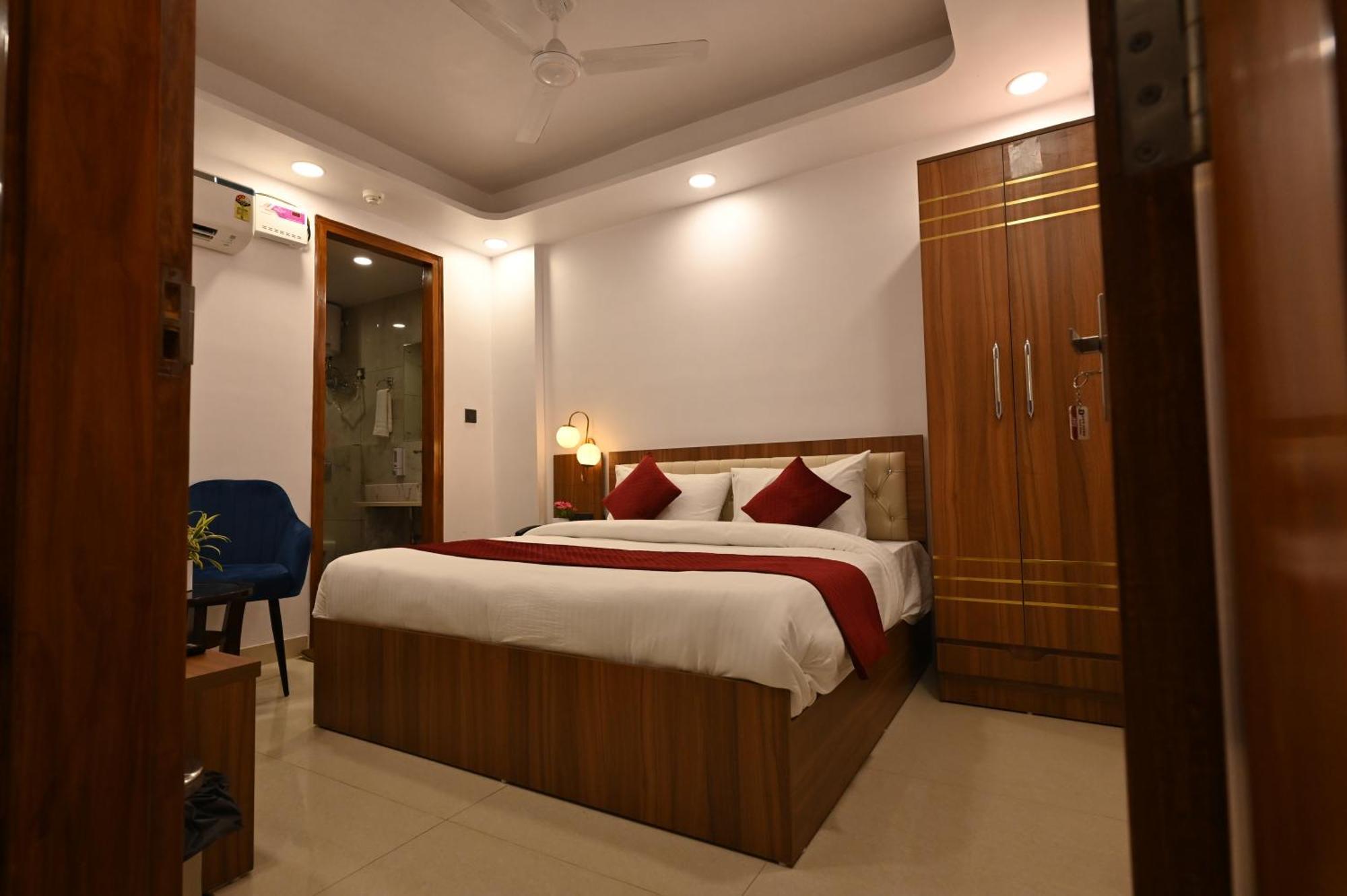 Hotel Down Town Paschim Vihar เดลี ภายนอก รูปภาพ