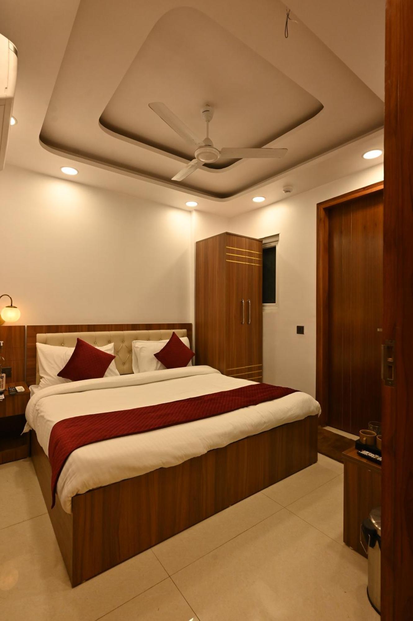 Hotel Down Town Paschim Vihar เดลี ภายนอก รูปภาพ