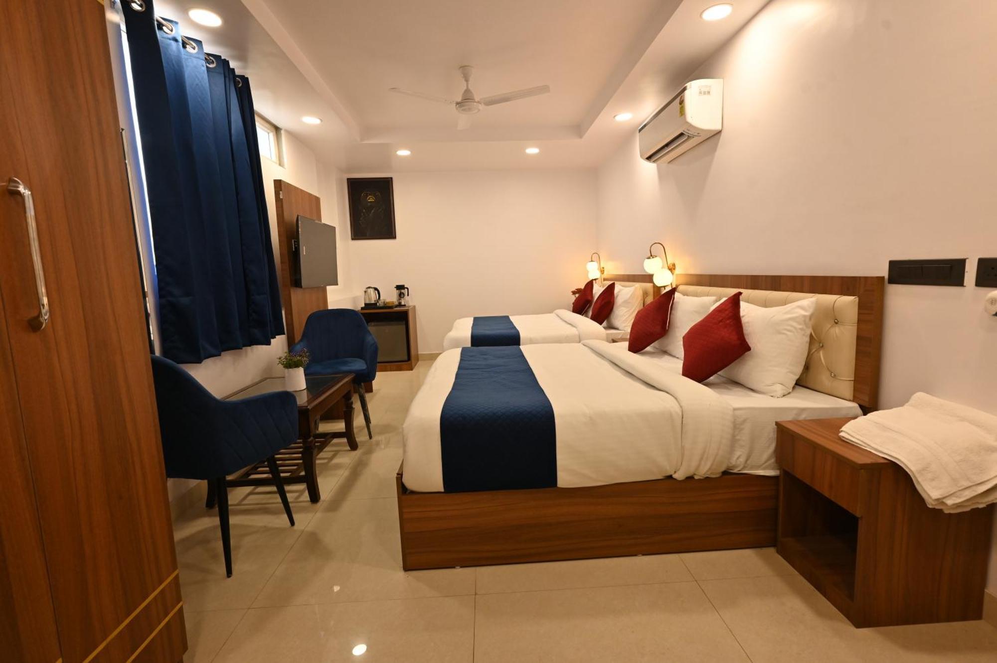Hotel Down Town Paschim Vihar เดลี ภายนอก รูปภาพ