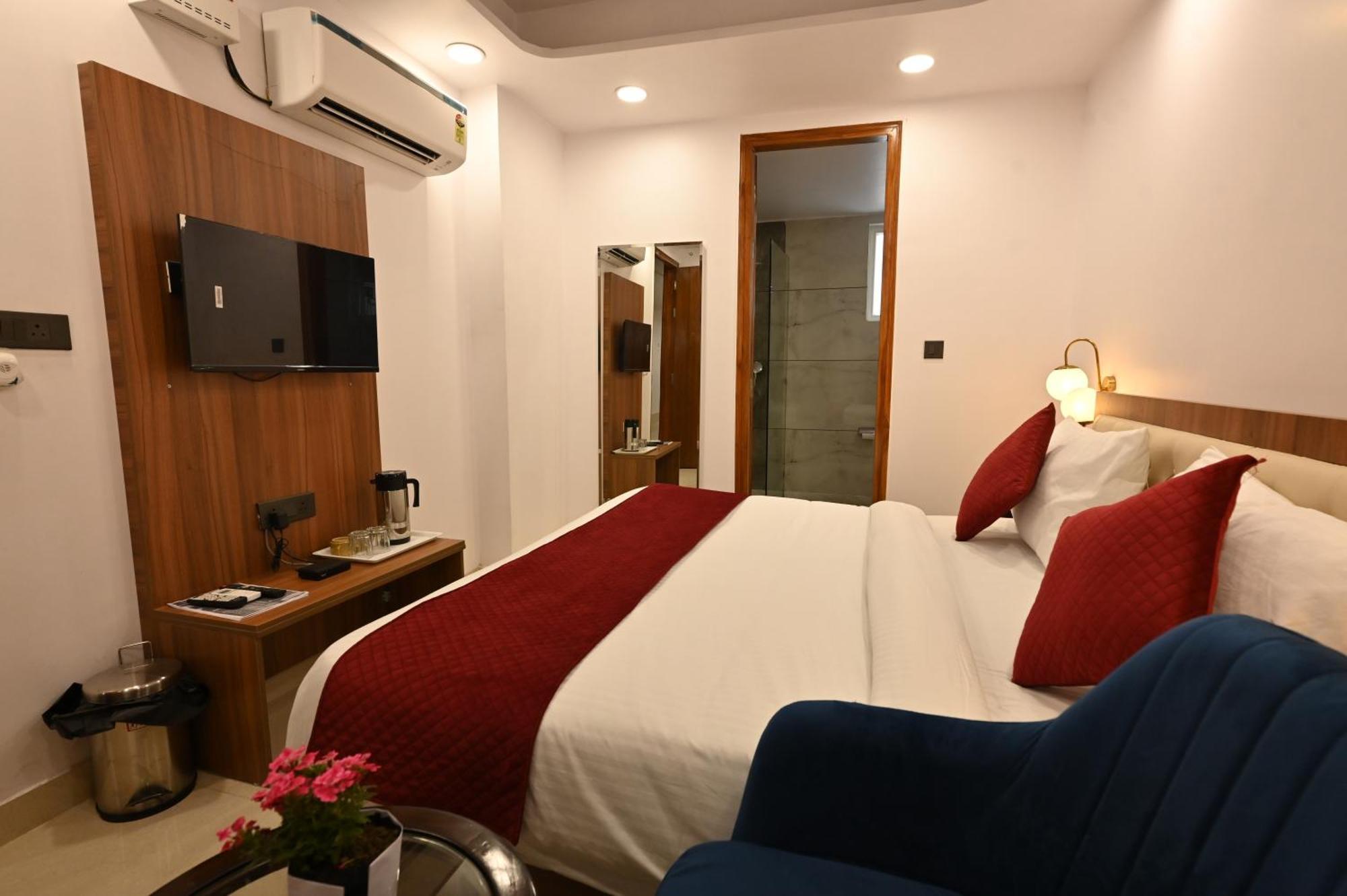 Hotel Down Town Paschim Vihar เดลี ภายนอก รูปภาพ