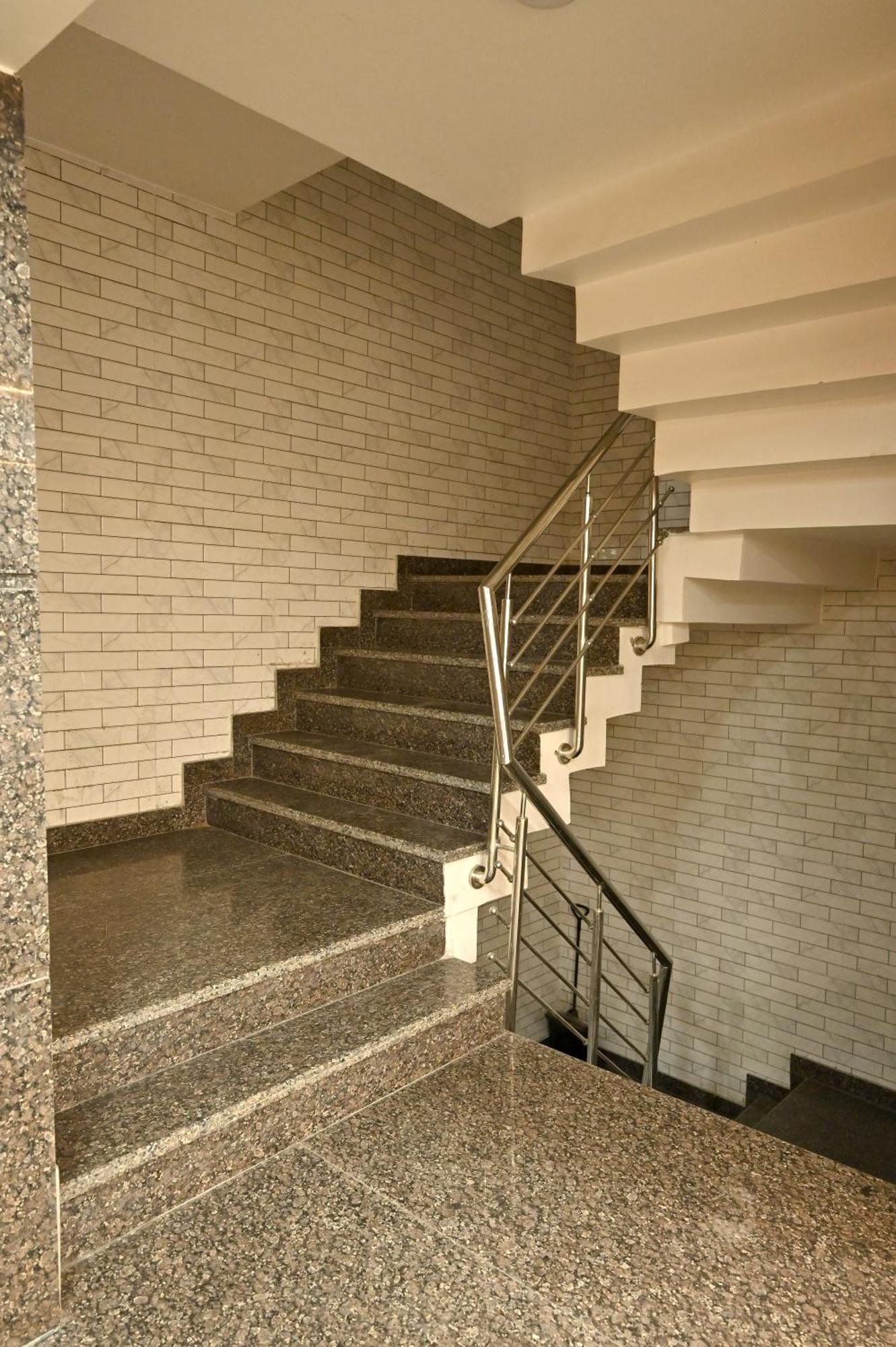 Hotel Down Town Paschim Vihar เดลี ภายนอก รูปภาพ