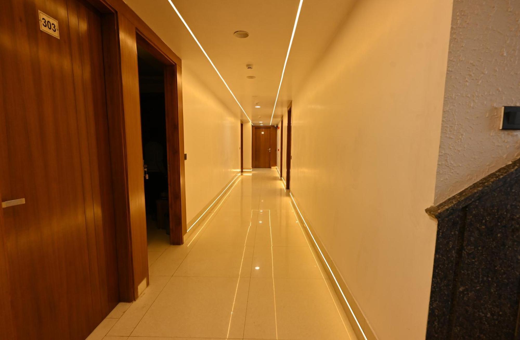 Hotel Down Town Paschim Vihar เดลี ภายนอก รูปภาพ